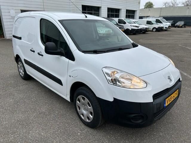 Occasion Peugeot Partner S 42 kW (58 PK) 2016 Wit MPV