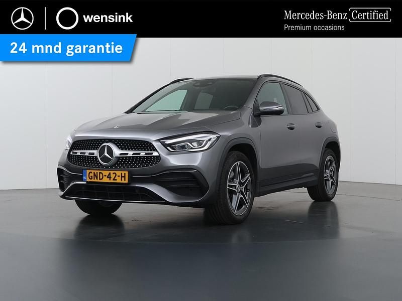 Grijs Gebruikt 2023 Mercedes GLA250 AMG line SUV | € 42.850 (Eerlijke prijs) - Afbeelding 1/4