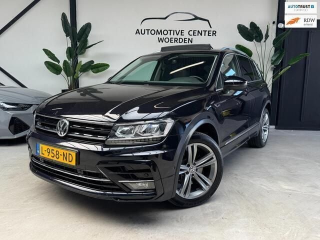 Zwart Gebruikt 2017 VW Tiguan R-line SUV | € 25.999 (Goede deal) - Afbeelding 1/4