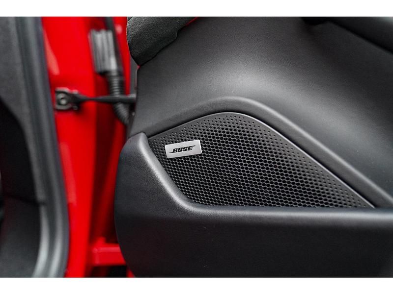 Occasion Porsche Taycan Sport Turismo 380 kW (518 PK) 2022 Rood Stationwagen