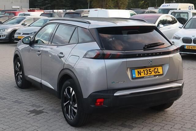 Occasion Peugeot e-2008 Allure 100 kW (136 PK) 2021 Grijs SUV