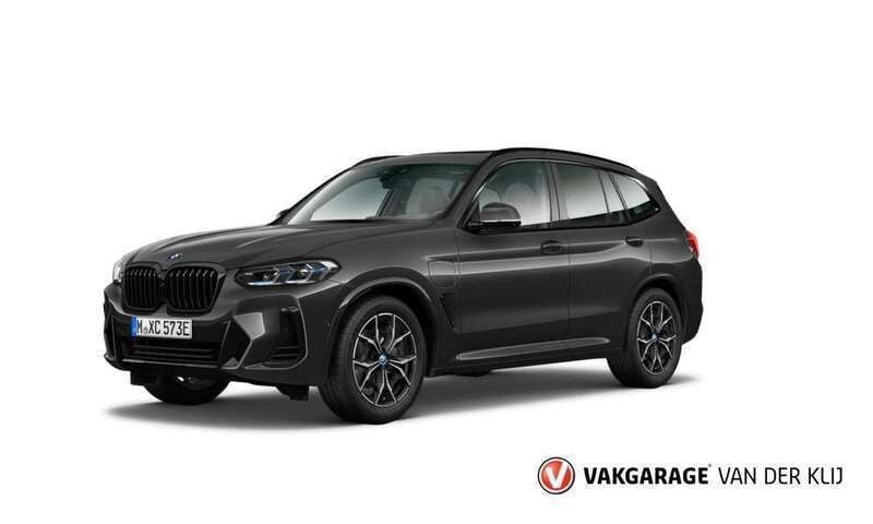 Grijs, metallic lak Gebruikt 2023 BMW X3 M Sport SUV | € 53.950 (Eerlijke prijs) - Afbeelding 1/2