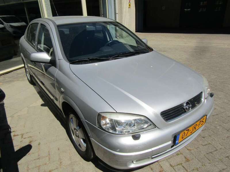 Zilver Gebruikt 2002 Opel Astra Elegance Hatchback | € 4.350 (Duur) - Afbeelding 1/4