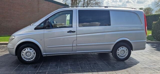 Grijs Gebruikt 2007 Mercedes Vito MPV | € 5.950 (Eerlijke prijs) - Afbeelding 1/4