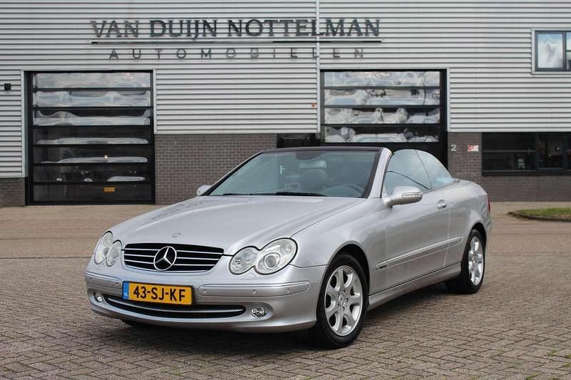 Grijs Gebruikt 2006 Mercedes CLK240 Avantgarde Cabriolet | € 12.950 (Eerlijke prijs) - Afbeelding 1/4