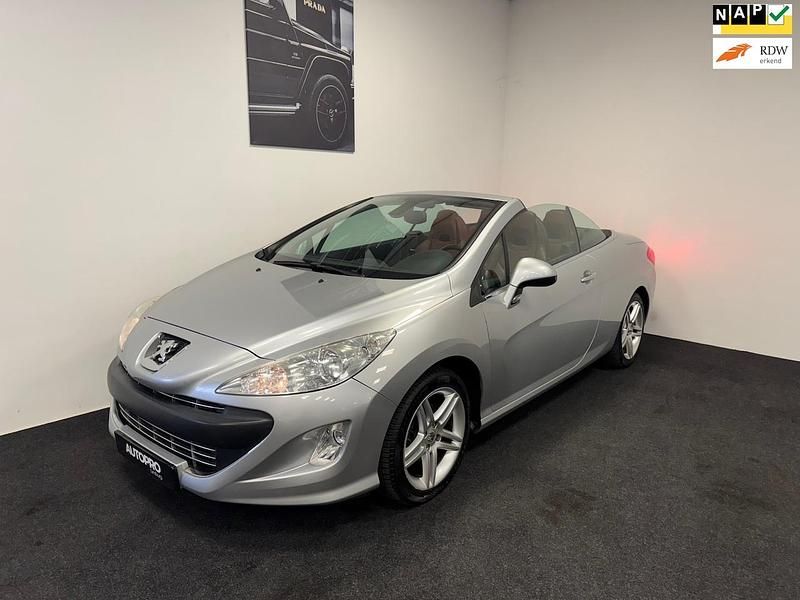 Grijs (metallic) Gebruikt 2009 Peugeot 308 CC Sport Cabriolet | € 3.990 (Goede deal) - Afbeelding 1/4