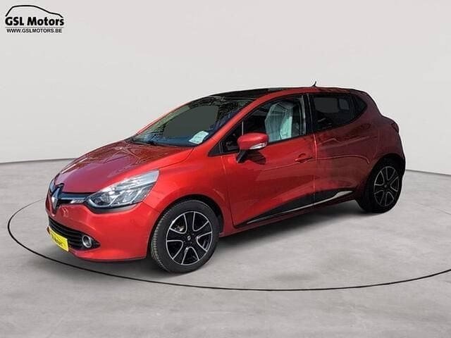 Rood Gebruikt 2015 Renault Clio Coupé | € 8.750 - Afbeelding 1/4