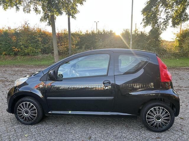 Occasion Peugeot 107 68 PK (50 kW) 2006 Zwart Hatchback