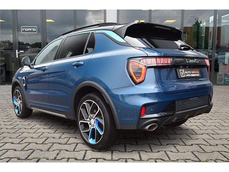 Blauw, metallic lak Gebruikt 2022 Lynk & Co 01 SUV | € 22.750 (Goede deal) - Afbeelding 1/1