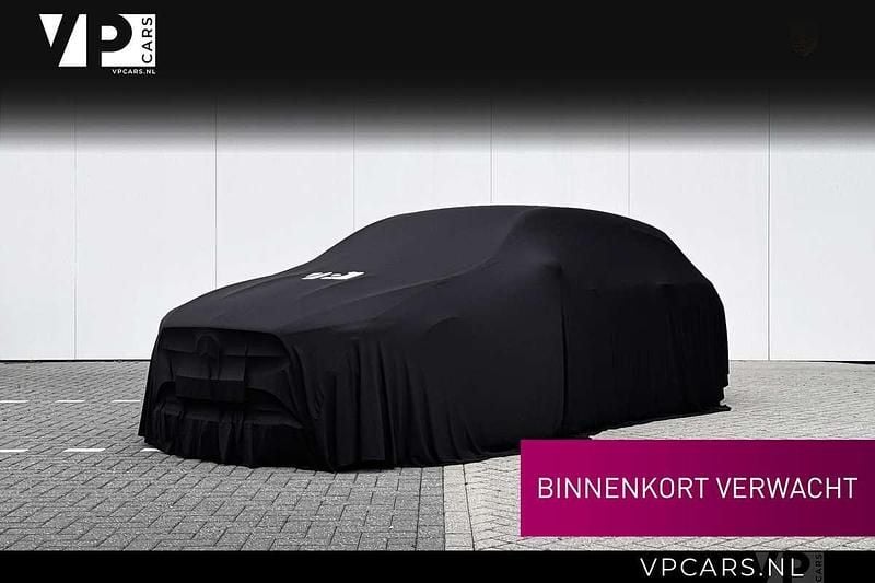 Occasion Porsche Taycan 4S Performance Package 439 kW (598 PK) 2021 Mambagroen metallic Sedan