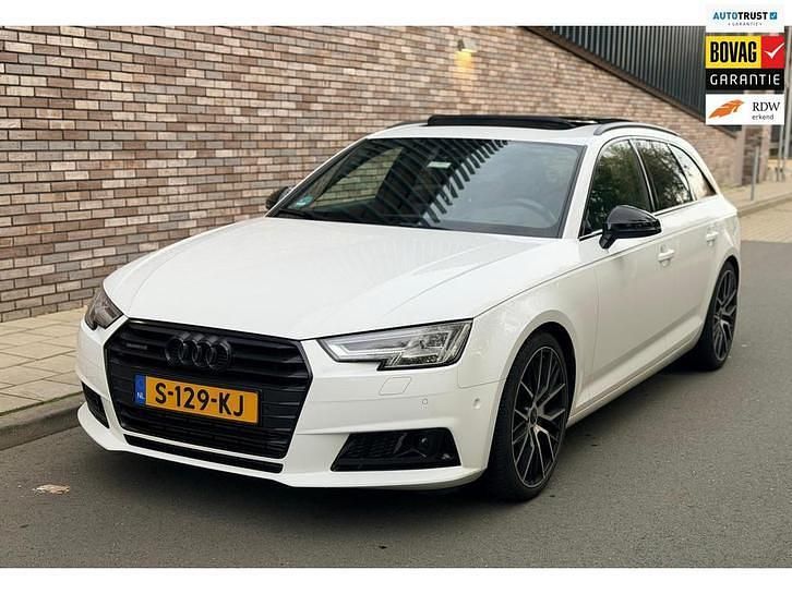 Wit Occasion 2017 Audi A4 Stationwagen | € 23.950 (Duur) - Afbeelding 1/4