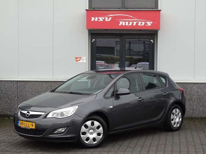 Grijs Gebruikt 2010 Opel Astra Edition Hatchback | € 3.650 (Eerlijke prijs) - Afbeelding 1/3