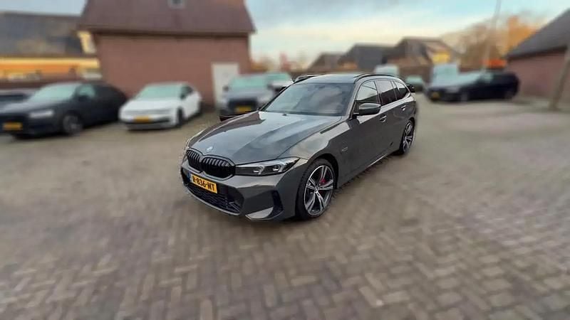 Occasion BMW 320e M Sport 204 PK (150 kW) 2022 Grijs (metallic) Stationwagen