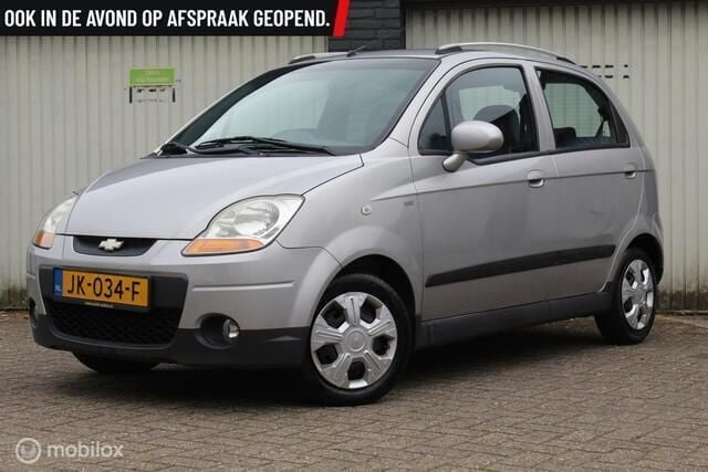 Grijs Gebruikt 2009 Chevrolet Matiz Hatchback | € 1.499 (Eerlijke prijs) - Afbeelding 1/4