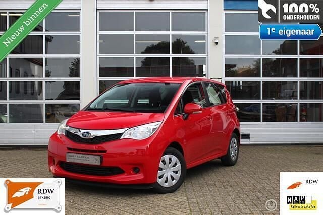 Rood Gebruikt 2011 Toyota Verso-S Comfort MPV | € 5.945 (Eerlijke prijs) - Afbeelding 1/4