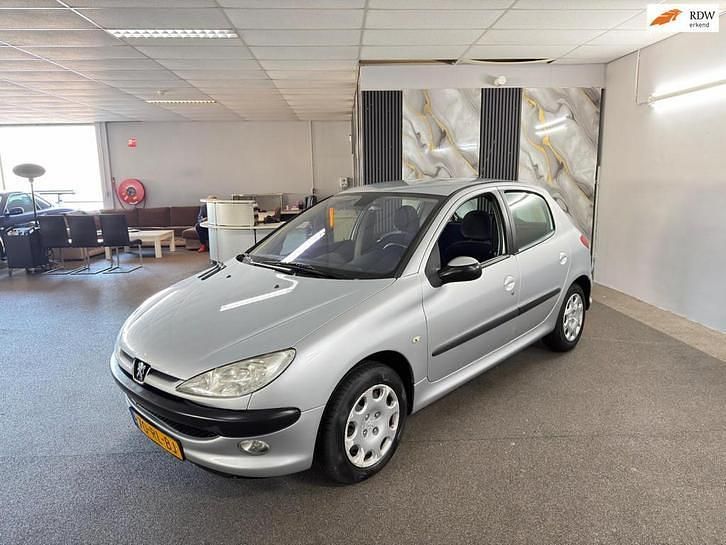 Occasion Peugeot 206 109 PK (80 kW) 2005 Grijs (metallic) Hatchback