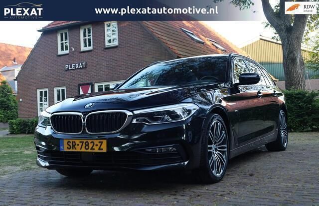 Zwart Gebruikt 2017 BMW 530 Executive Stationwagen | € 23.945 (Eerlijke prijs) - Afbeelding 1/4