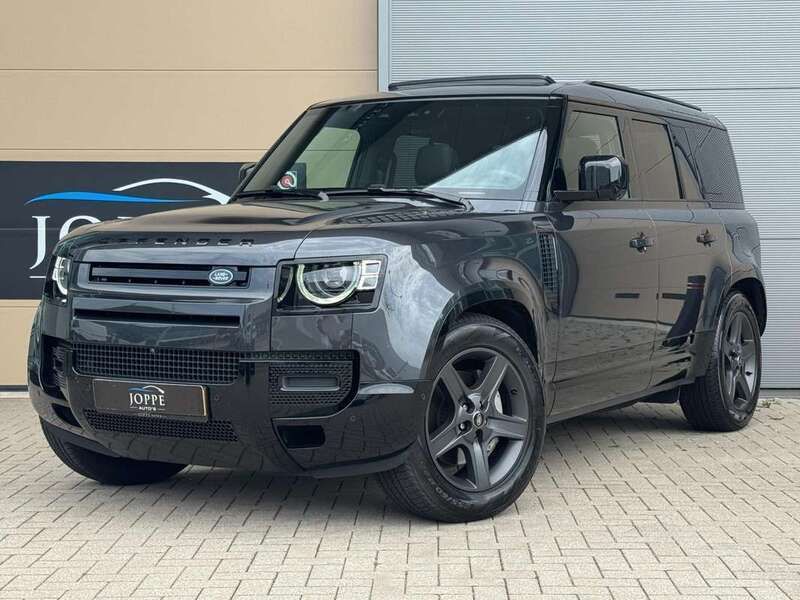 Grijs, metallic lak Gebruikt 2024 Land Rover Defender SE Dynamic SUV | € 92.950 (Super prijs) - Afbeelding 1/4