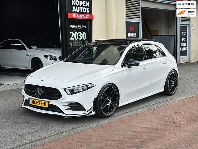 Wit Gebruikt 2019 Mercedes A200 Premium Plus Hatchback | € 24.950 (Eerlijke prijs) - Afbeelding 1/4