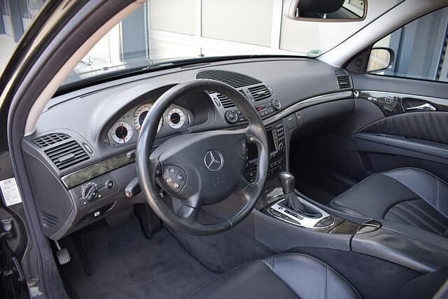 Occasion Mercedes E55 AMG AMG 476 PK (350 kW) 2003 Grijs Sedan