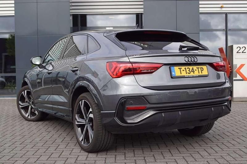 Occasion Audi Q3 S-Line 2021 Grijs, metallic lak SUV