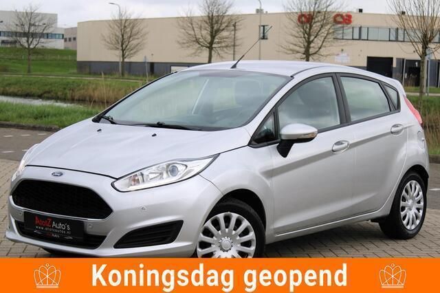 Occasion Ford Fiesta Style 80 PK (58 kW) 2017 Grijs Hatchback