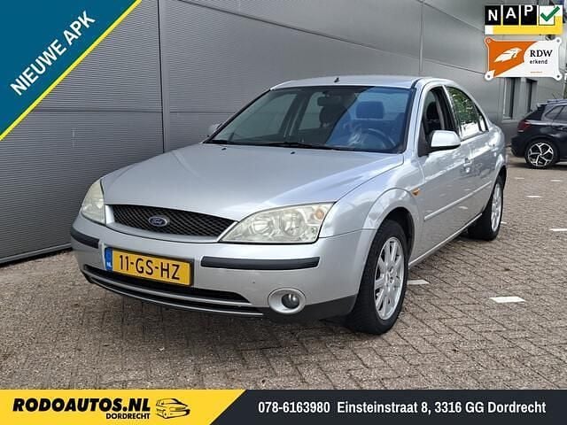 Grijs Gebruikt 2001 Ford Mondeo Sedan | € 999 (Eerlijke prijs) - Afbeelding 1/4