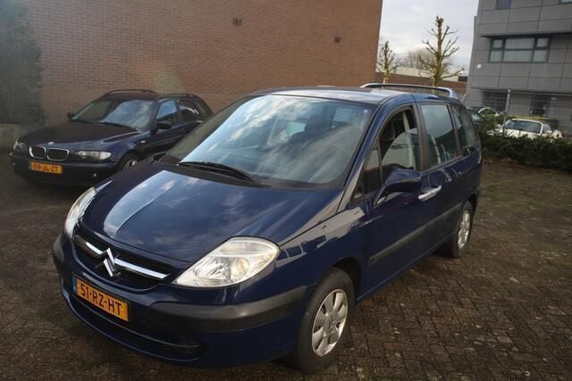 Blauw Gebruikt 2005 Citroën C8 Prestige MPV | € 950 (Eerlijke prijs) - Afbeelding 1/4