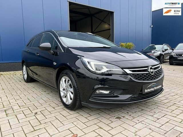 Zwart Occasion 2019 Opel Astra Innovation Stationwagen | € 10.749 (Goede deal) - Afbeelding 1/4