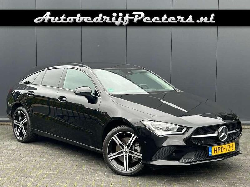 Zwart, andere lak Gebruikt 2021 Mercedes CLA250e Shooting Brake Stationwagen | € 27.950 (Super prijs) - Afbeelding 1/4