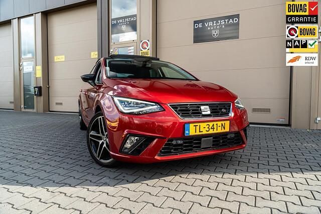 Rood Gebruikt 2018 Seat Ibiza FR Hatchback | € 14.950 (Eerlijke prijs) - Afbeelding 1/4