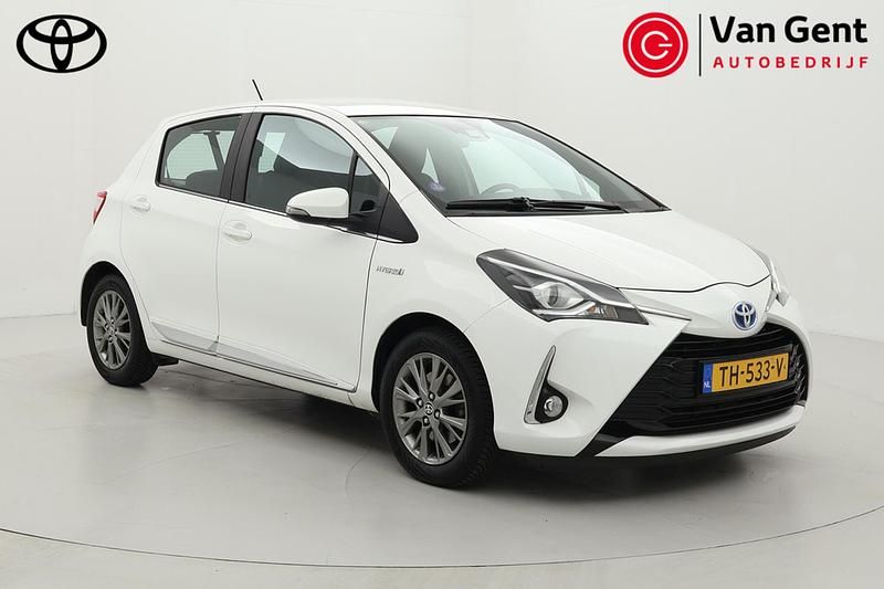 Occasion Toyota Yaris Hybrid Executive 101 PK (74 kW) 2018 Wit Hatchback