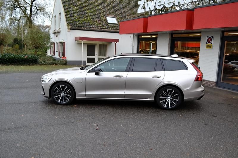 Occasion Volvo V60 Plus 253 PK (186 kW) 2025 Beige Stationwagen