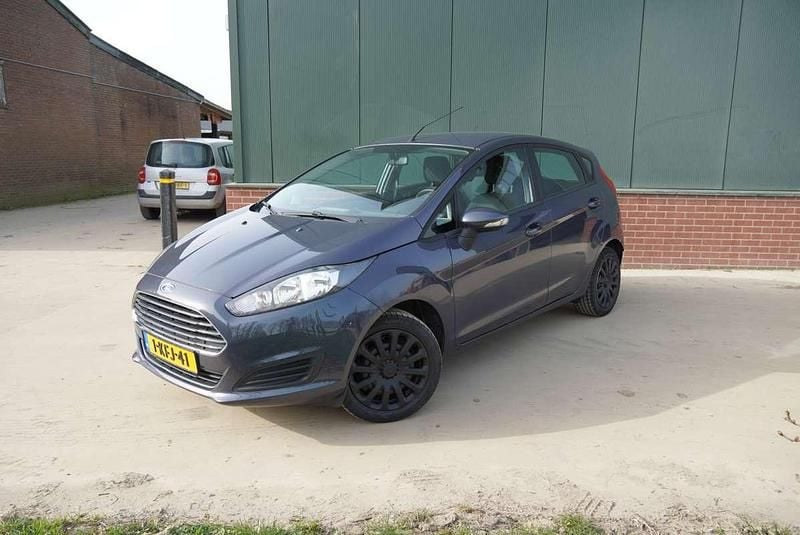 Occasion Ford Fiesta 65 PK (47 kW) 2013 Grijs Hatchback