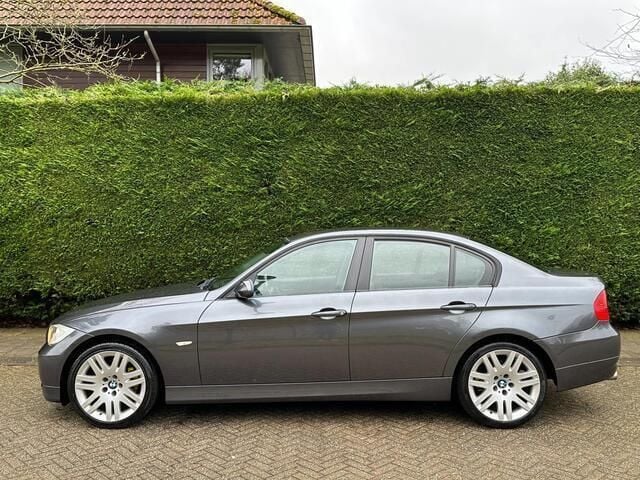 Occasion BMW 318 Executive 129 PK (94 kW) 2006 Grijs Sedan