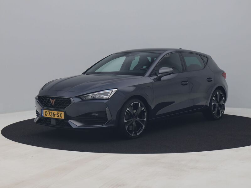 Grijs Gebruikt 2021 Cupra Leon VZ Hatchback | € 25.750 (Eerlijke prijs) - Afbeelding 1/4