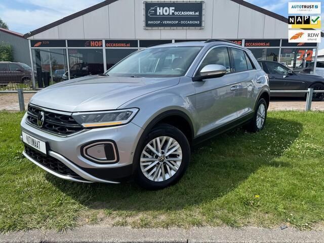 Grijs Gebruikt 2023 VW T-Roc Life SUV | € 25.250 (Super prijs) - Afbeelding 1/4