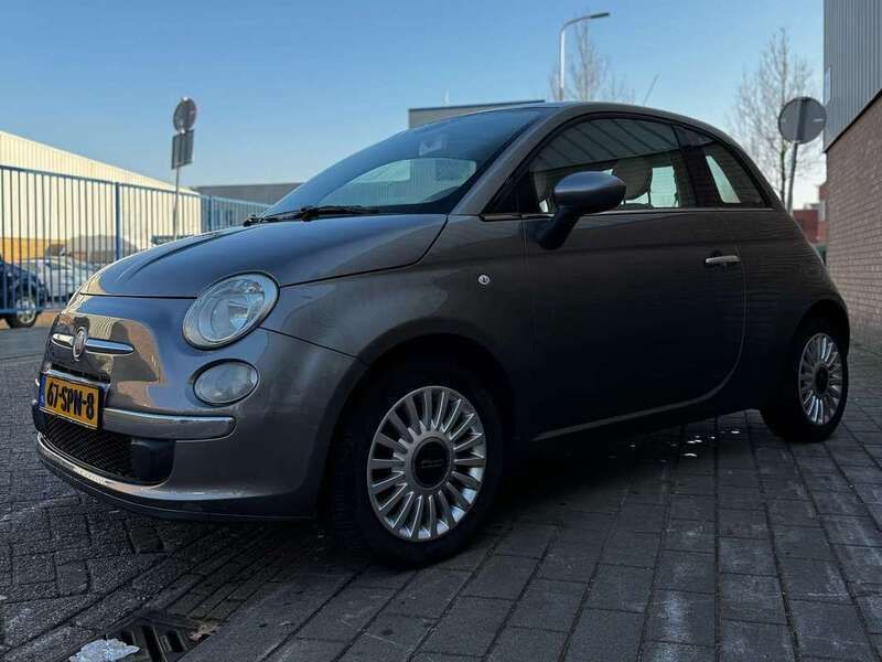 Grijs Gebruikt 2011 Fiat 500 Lounge Hatchback | € 5.250 (Eerlijke prijs) - Afbeelding 1/4