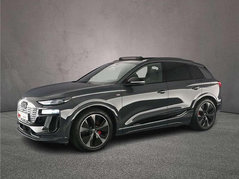Grijs Gebruikt 2025 Audi Q6 e-tron Advanced SUV | € 82.900 - Afbeelding 1/4