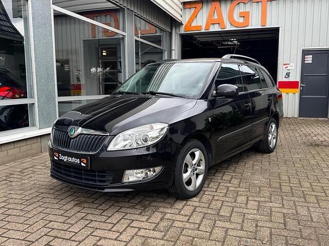 Zwart Gebruikt 2012 Skoda Fabia Ambition Stationwagen | € 3.750 (Eerlijke prijs) - Afbeelding 1/4