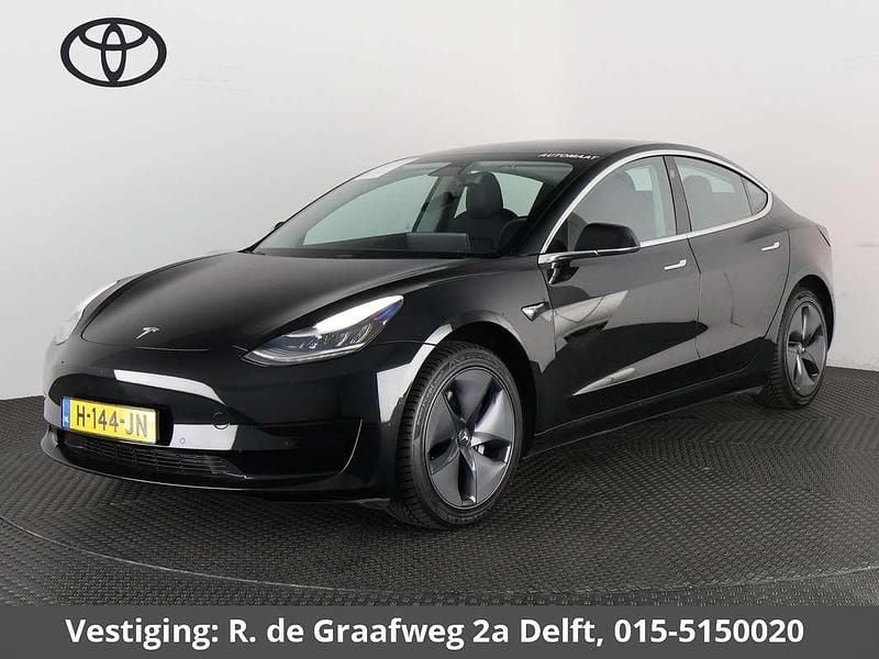 Zwart Gebruikt 2020 Tesla Model 3 Standard Range Sedan | € 20.700 (Eerlijke prijs) - Afbeelding 1/3