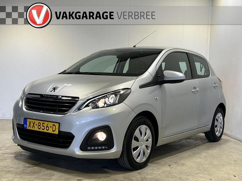 Grijs Gebruikt 2019 Peugeot 108 Active Hatchback | € 8.645 (Eerlijke prijs) - Afbeelding 1/4