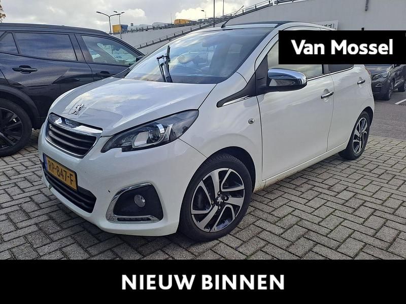 Wit Gebruikt 2017 Peugeot 108 Allure Hatchback | € 8.440 (Eerlijke prijs) - Afbeelding 1/4