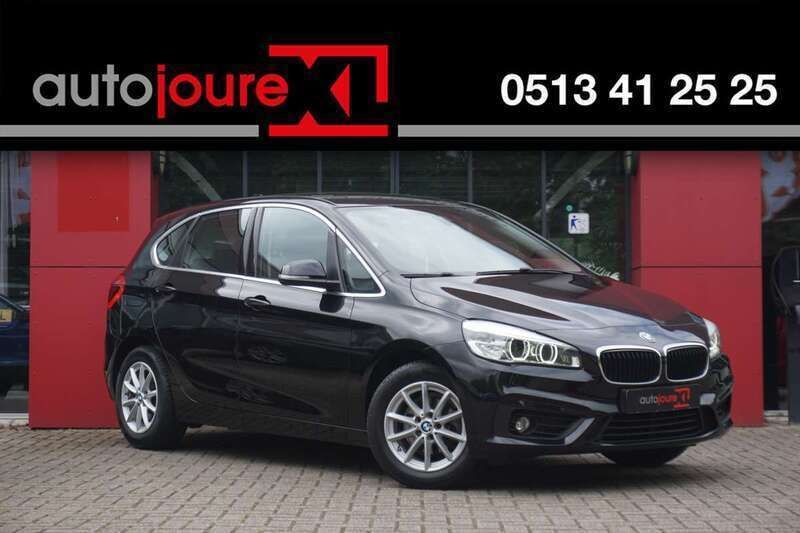 Zwart Gebruikt 2016 BMW 216 Active Tourer Executive MPV | € 10.749 (Goede deal) - Afbeelding 1/4
