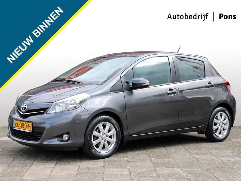 Grijs Gebruikt 2014 Toyota Yaris Hatchback | € 9.950 (Eerlijke prijs) - Afbeelding 1/4