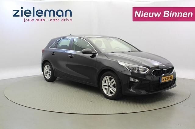 Zwart Gebruikt 2020 Kia Ceed Hatchback | € 14.845 (Eerlijke prijs) - Afbeelding 1/4