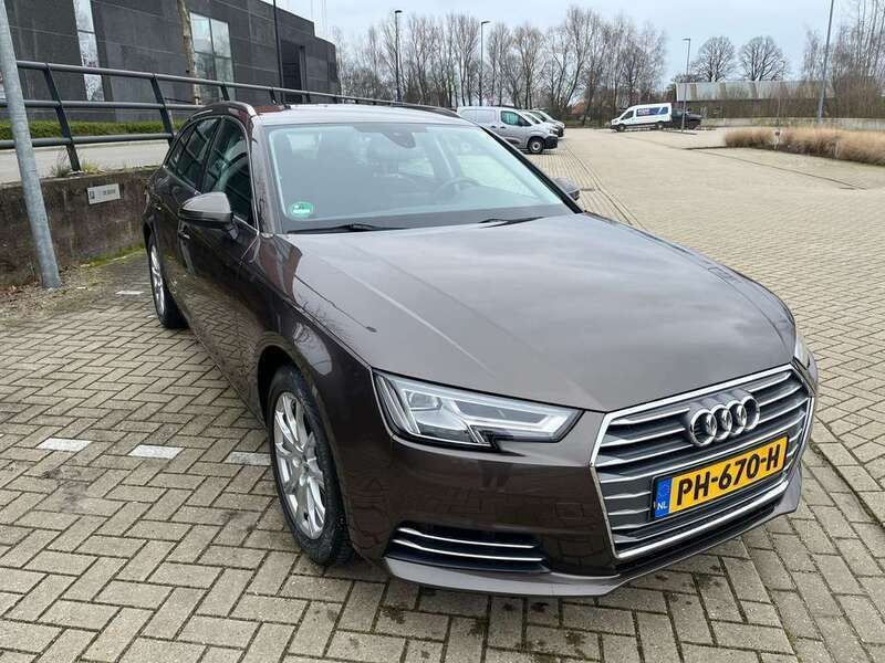Bruin Gebruikt 2017 Audi A4 Stationwagen | € 14.499 - Afbeelding 1/4