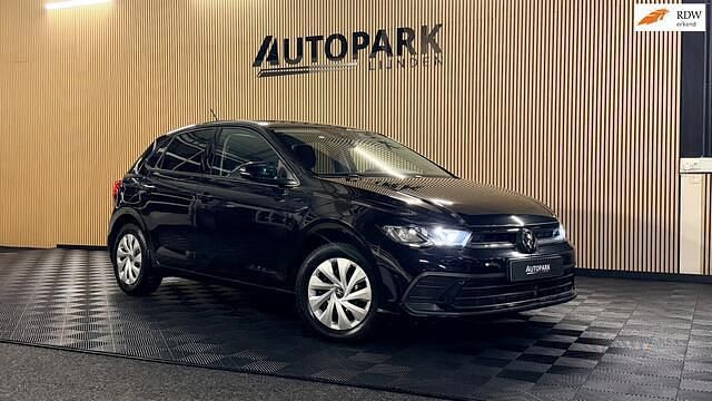Zwart Occasion 2024 VW Polo Edition Hatchback | € 21.450 (Goede deal) - Afbeelding 1/4