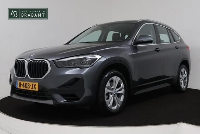 Grijs Gebruikt 2020 BMW X1 Executive SUV | € 21.945 (Super prijs) - Afbeelding 1/4