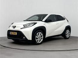 Wit Gebruikt 2024 Toyota Aygo Envy Hatchback | € 19.245 (Eerlijke prijs) - Afbeelding 1/3